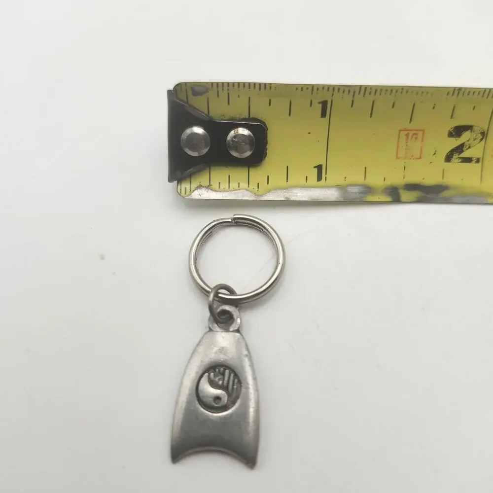 Yin Yang Hand Symbol Keychain Gray Metal Zen Spiritual Tai Chi Key Ring Charm